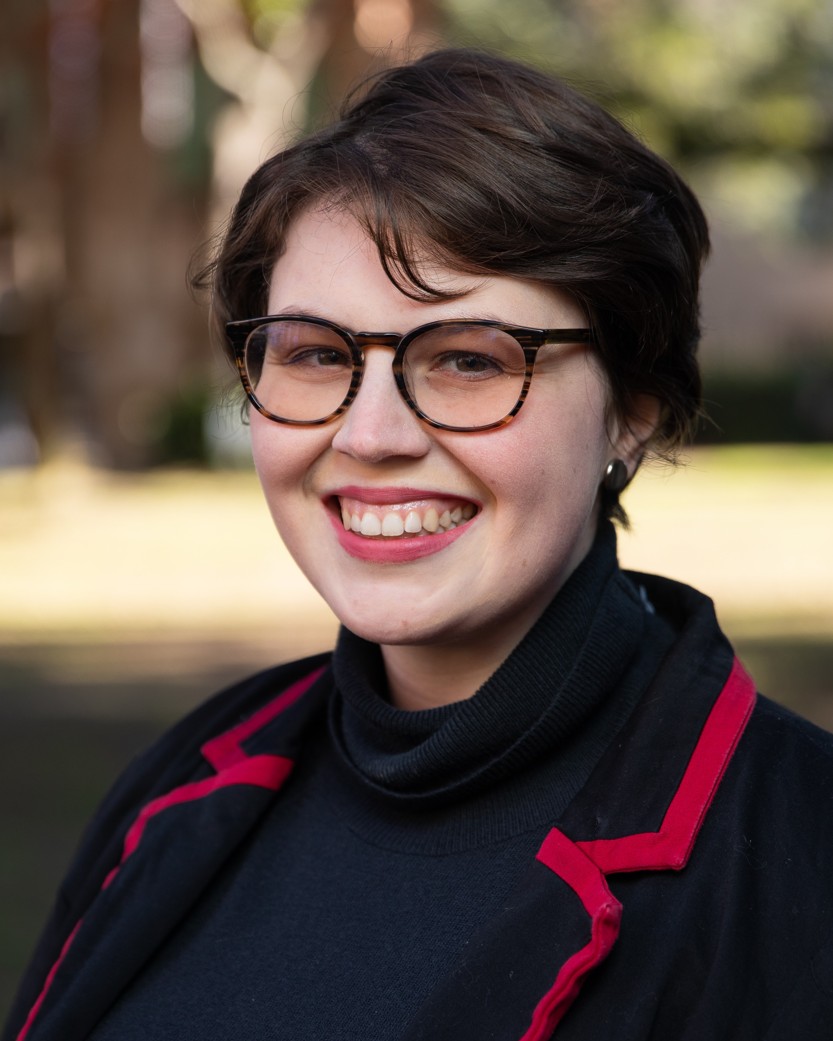 Headshot of Rebecca Thayer